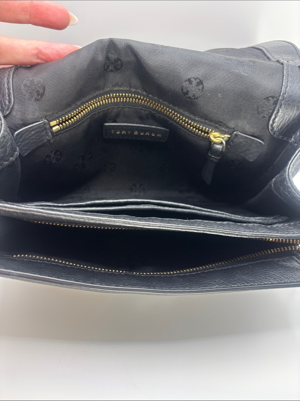 Tory Burch Black Pebbled Leather Flap Crossbody with Gold Hardware - Picture 5 of 9